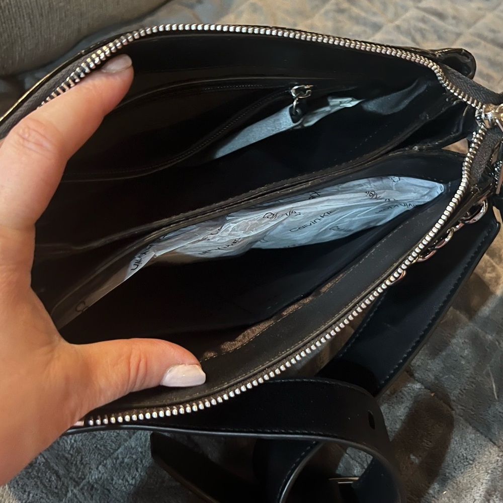 Calvin Klein Quilted Black Crossbody Bag with Silver Chain Detail New with Tags - Picture 9 of 11
